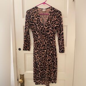 Ann Taylor stretchy leopard print machine washable faux-wrap v neck dress